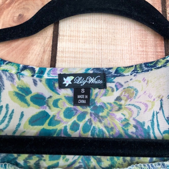 Lily White Long Sleeve Blouse - Picture 4 of 4